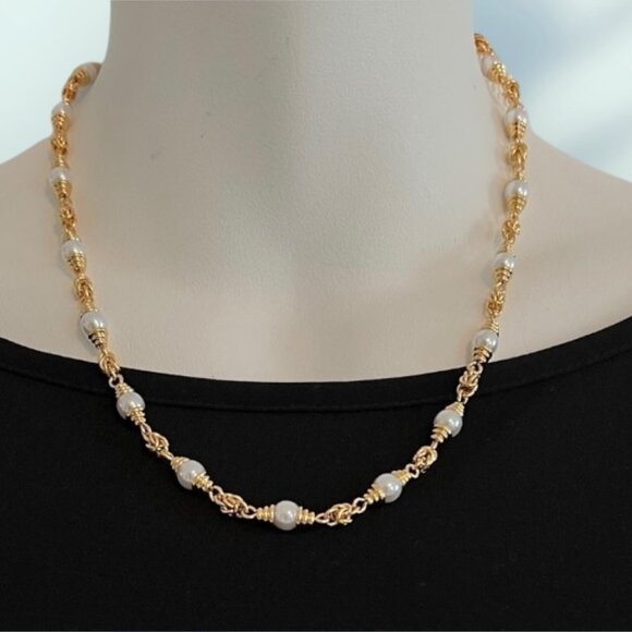 B.C. Lind 14KGE Faux Pearl Necklace Gold Chain Link 18" Retro Classic & Earrings - Picture 3 of 7